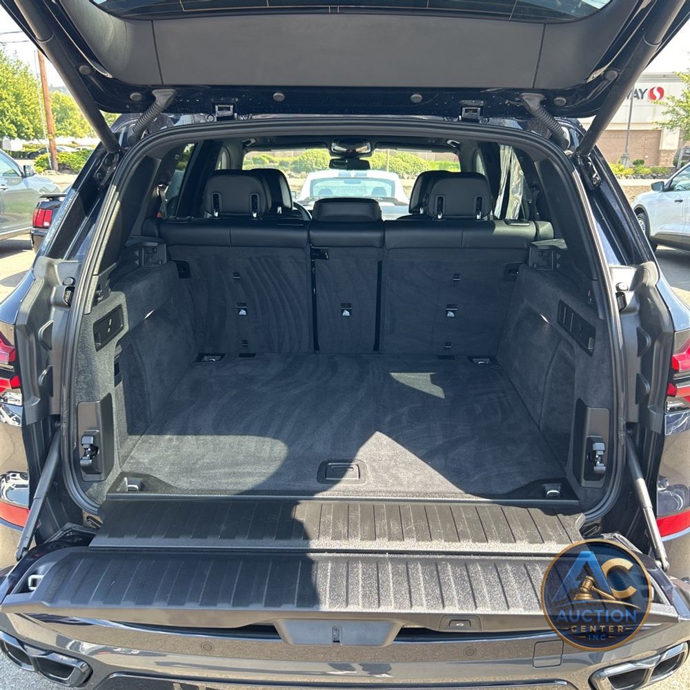 2024 BMW X5 M60i
