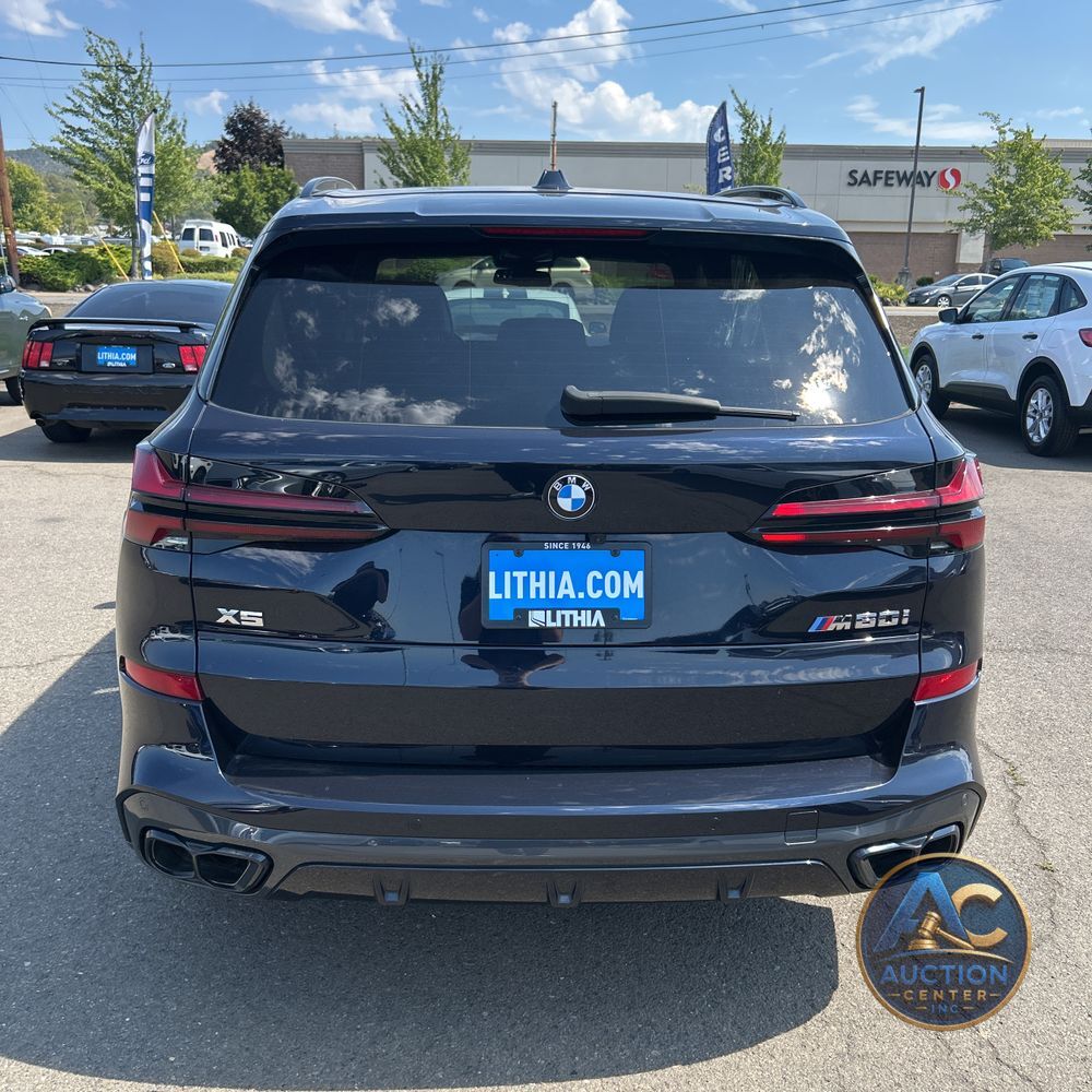2024 BMW X5 M60i