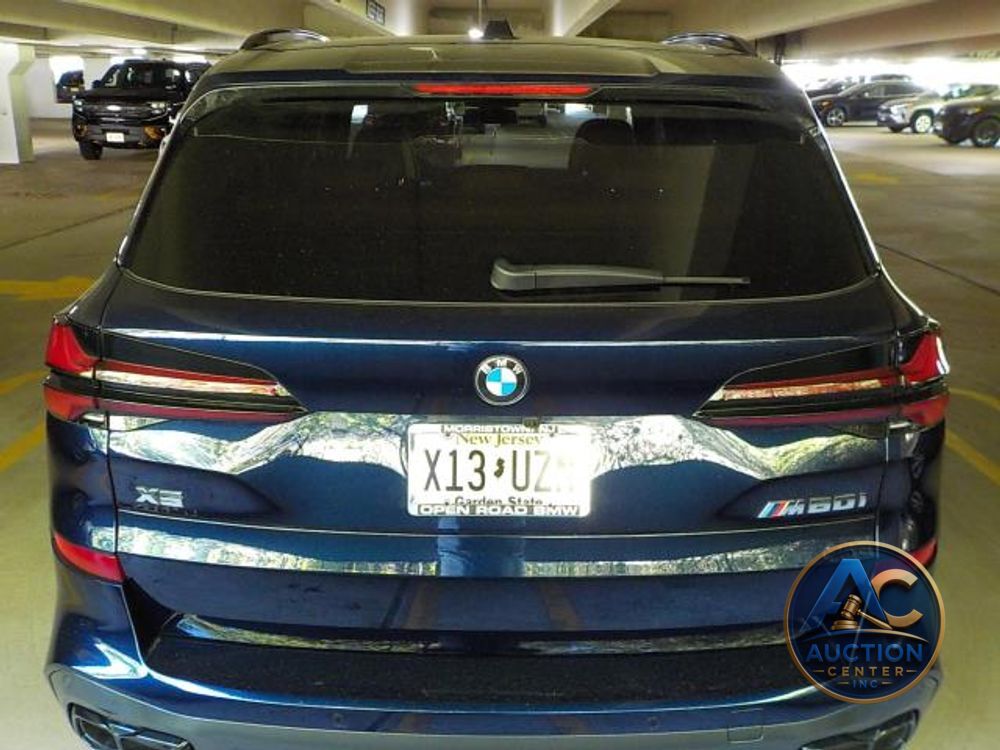 2025 BMW X5 M60i