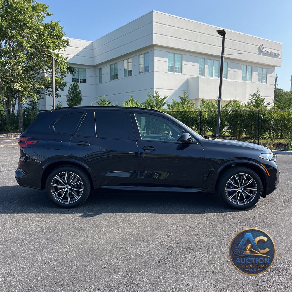 2025 BMW X5 M60i