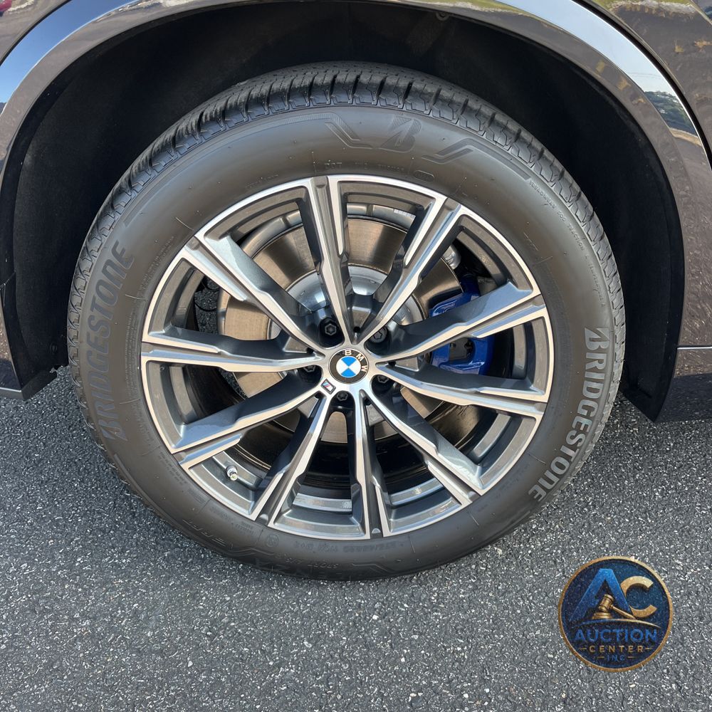 2025 BMW X5 M60i