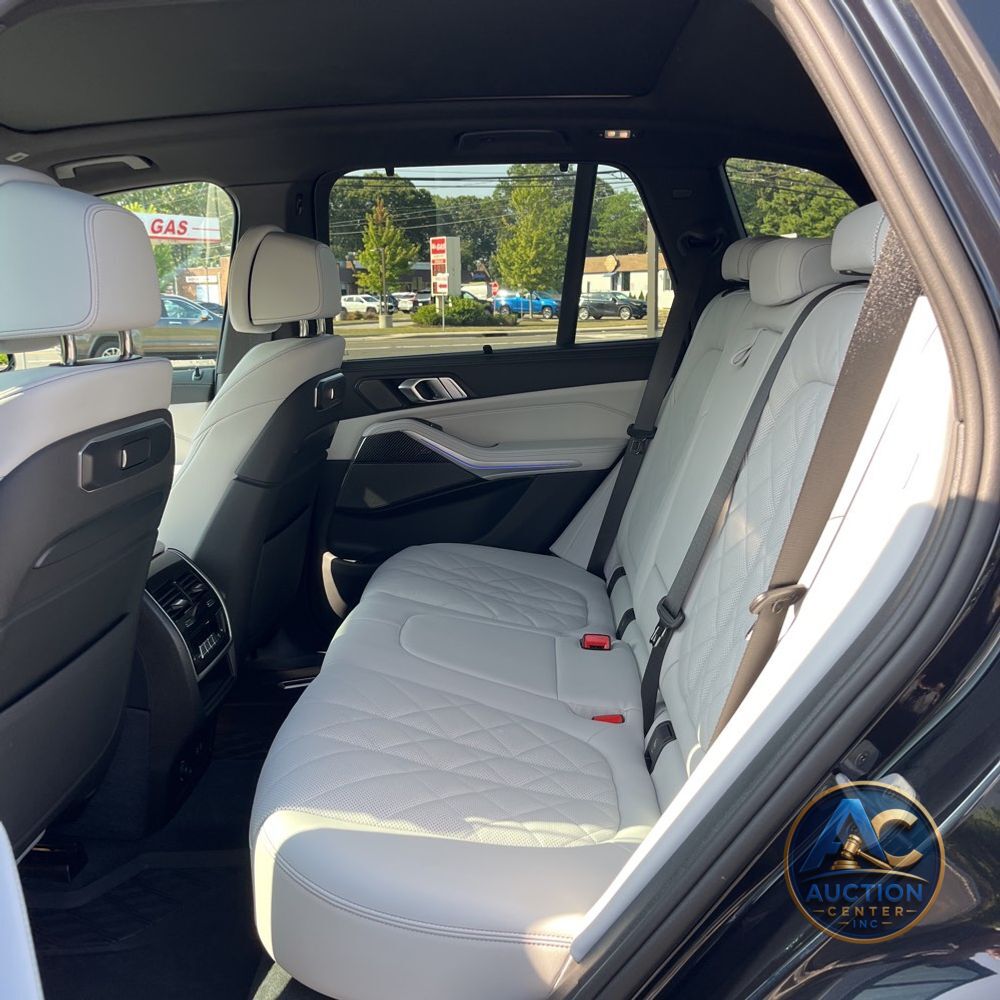 2025 BMW X5 M60i