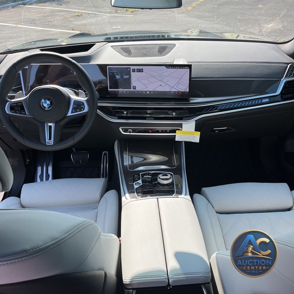 2025 BMW X5 M60i
