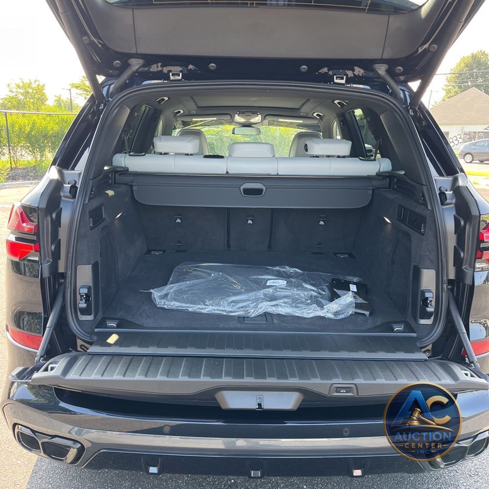 2025 BMW X5 M60i