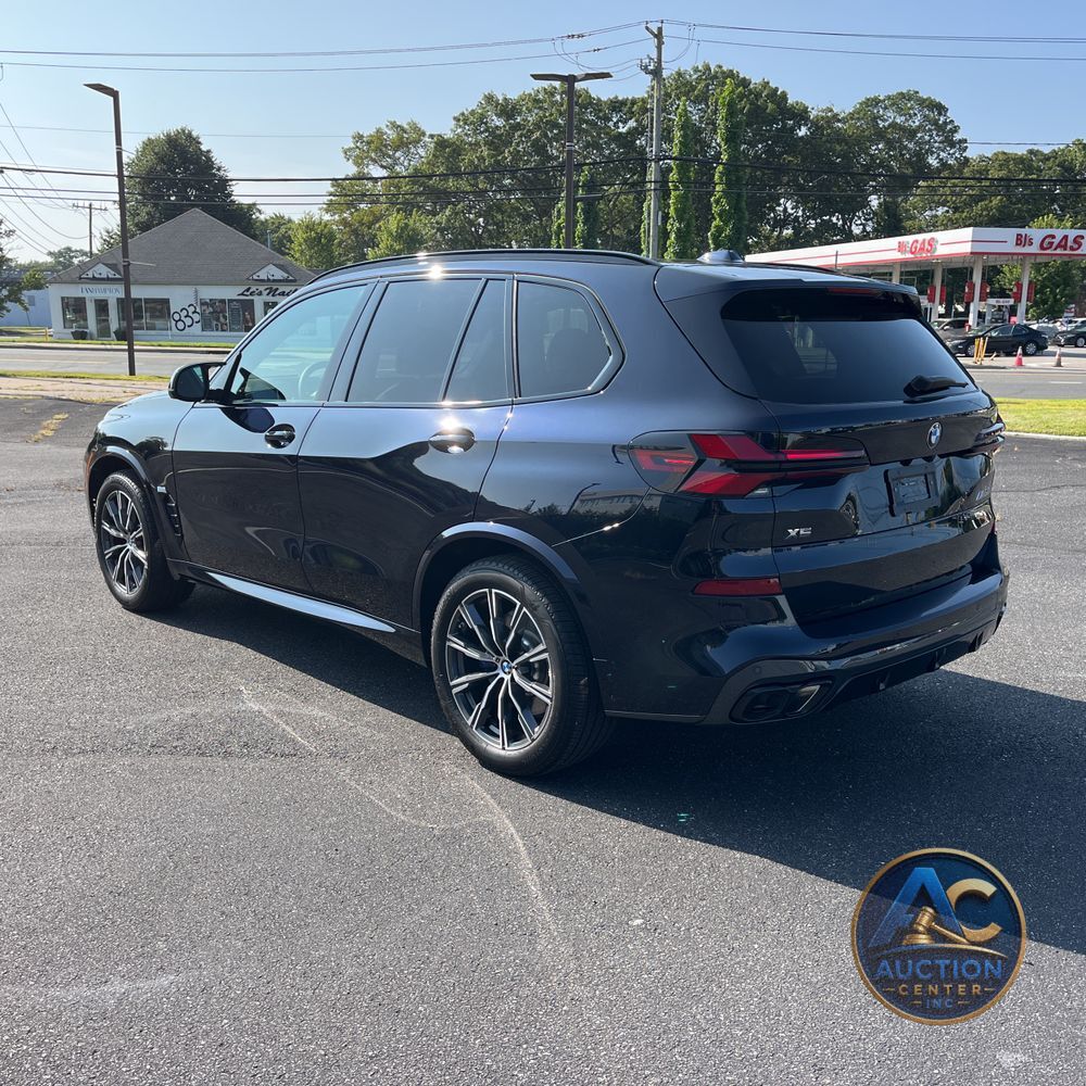 2025 BMW X5 M60i