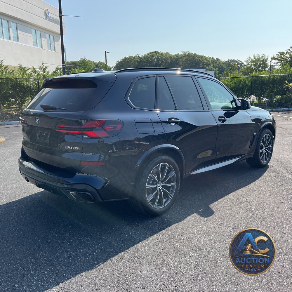 2025 BMW X5 M60i
