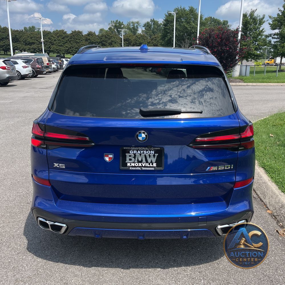 2024 BMW X5 M60i