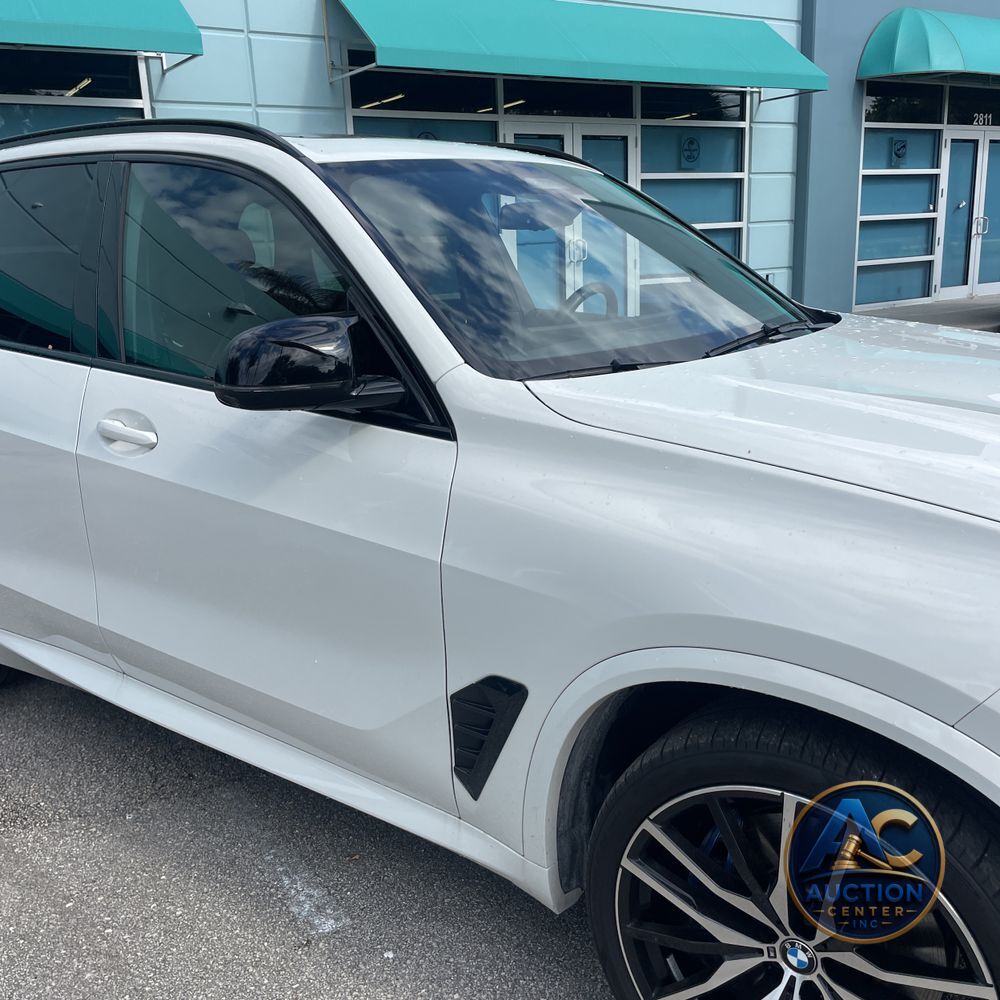 2025 BMW X5 M60i