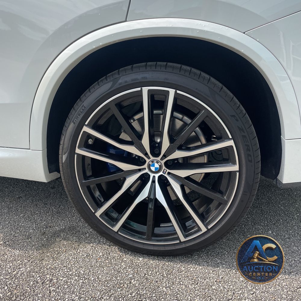 2025 BMW X5 M60i
