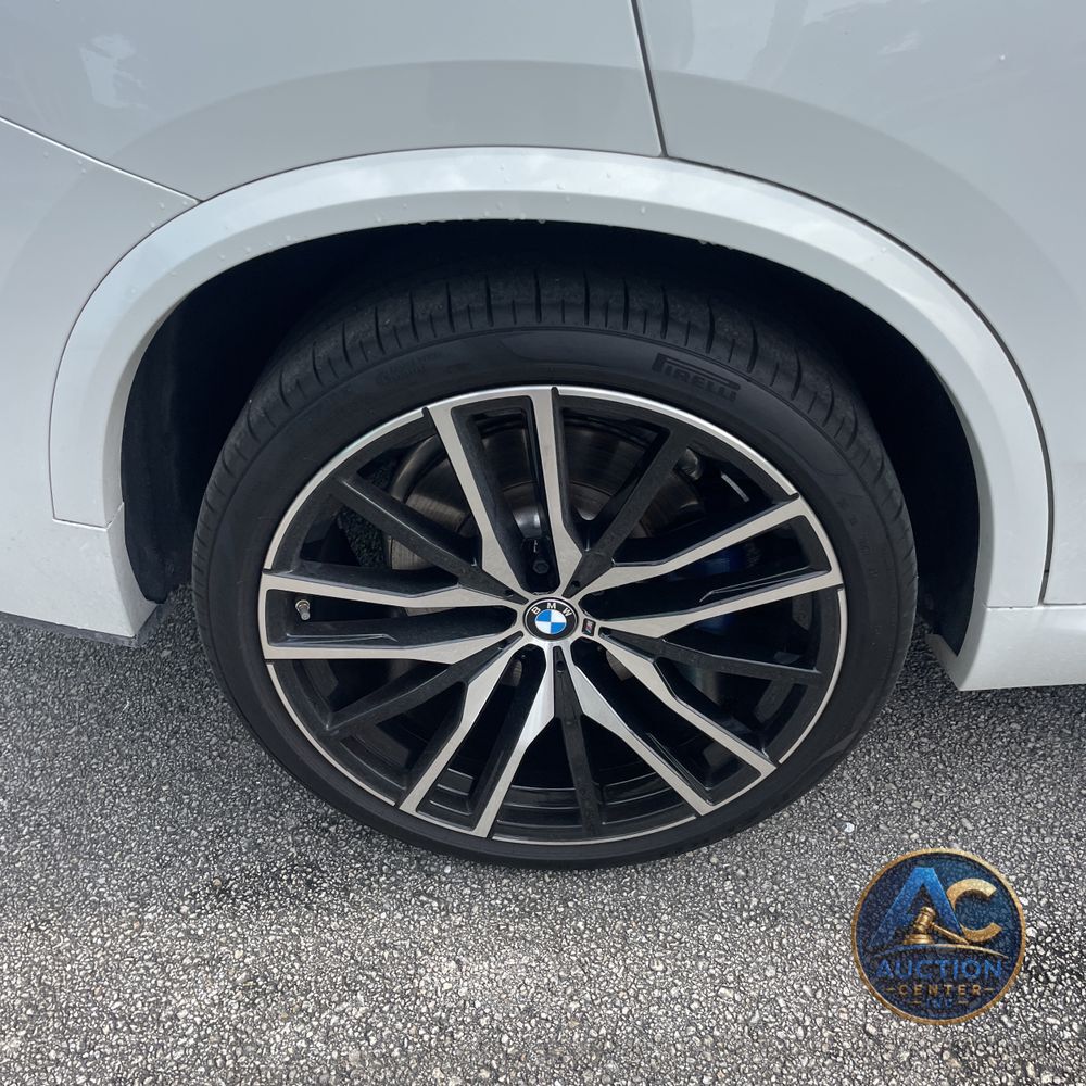 2025 BMW X5 M60i