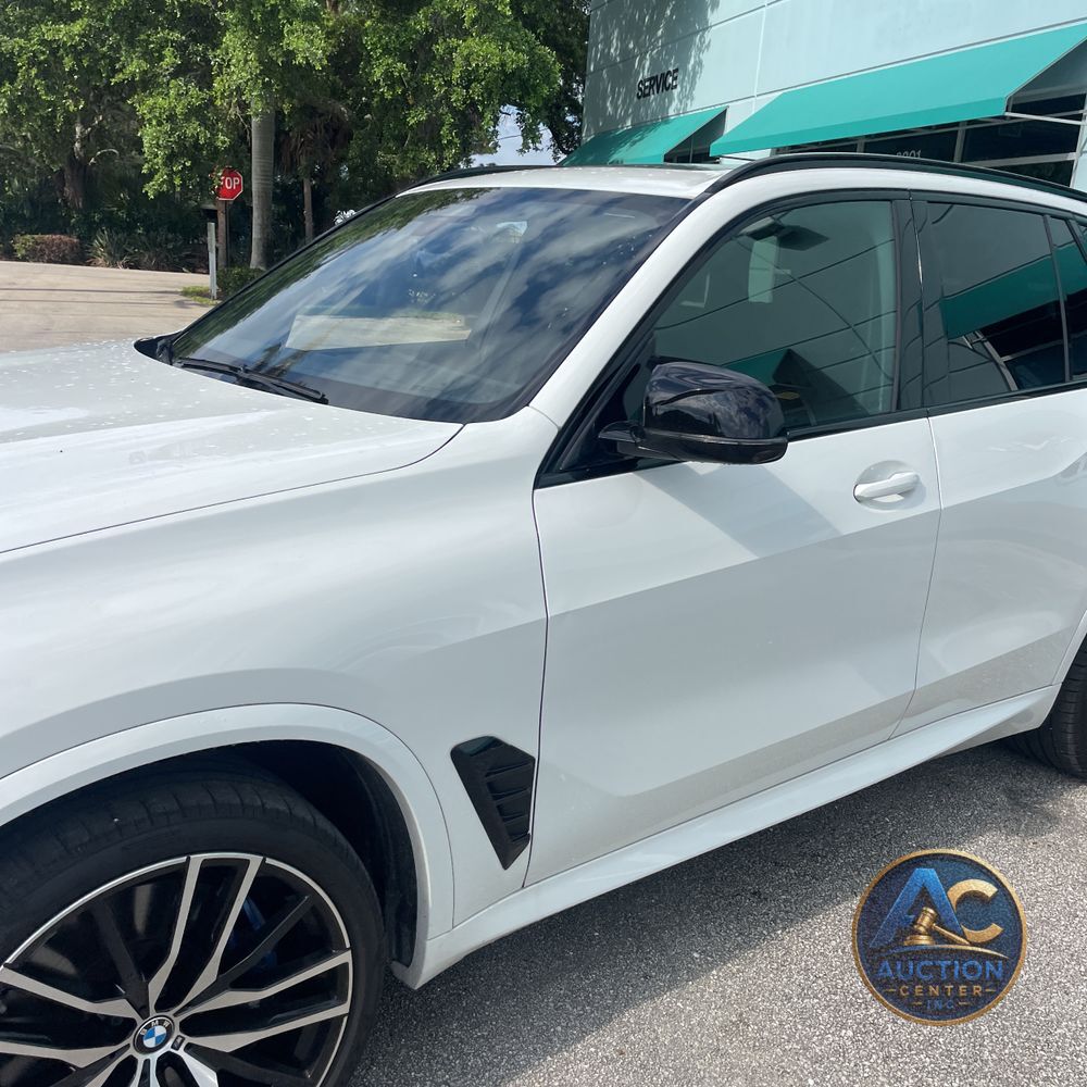 2025 BMW X5 M60i