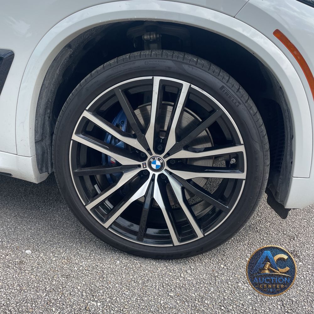 2025 BMW X5 M60i
