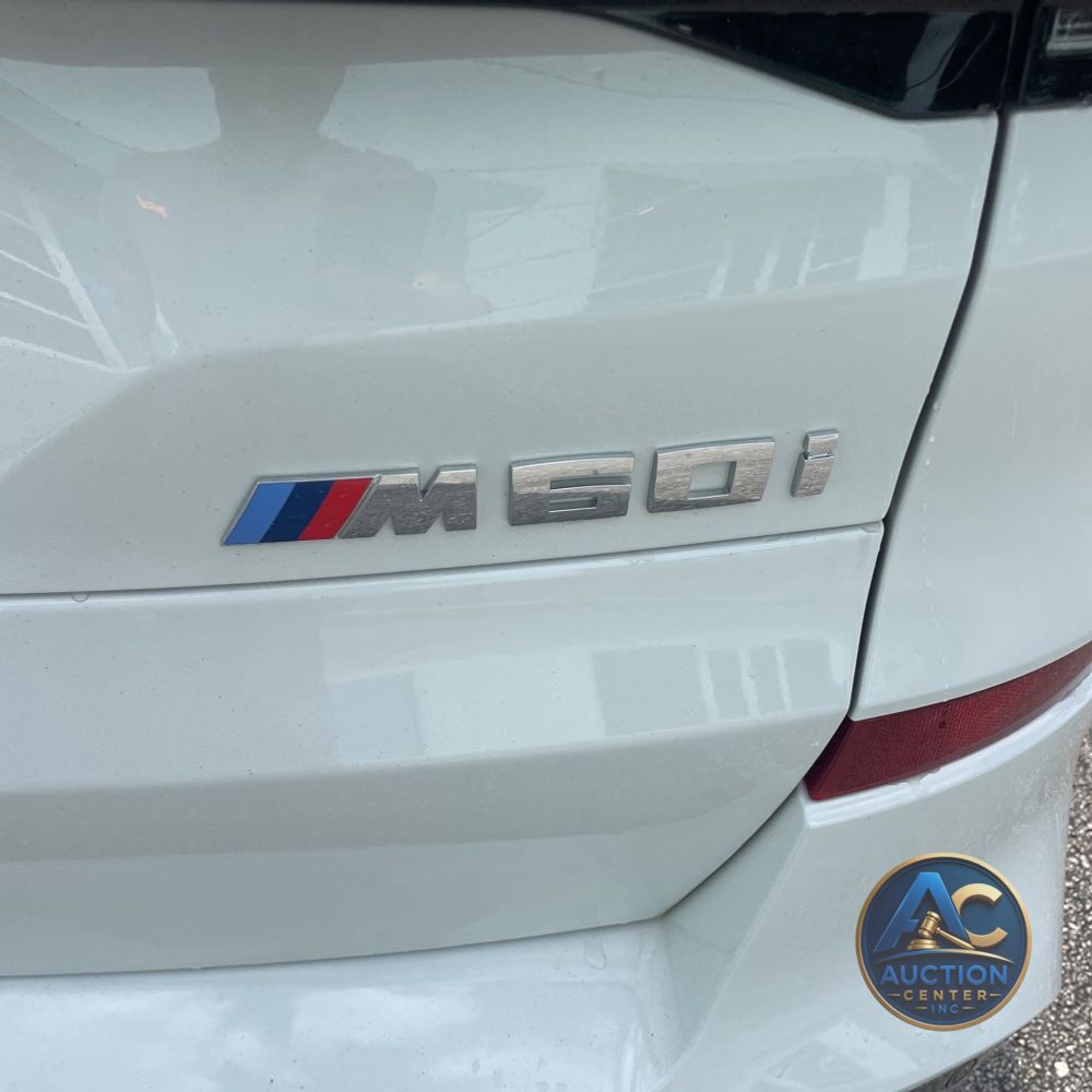 2025 BMW X5 M60i