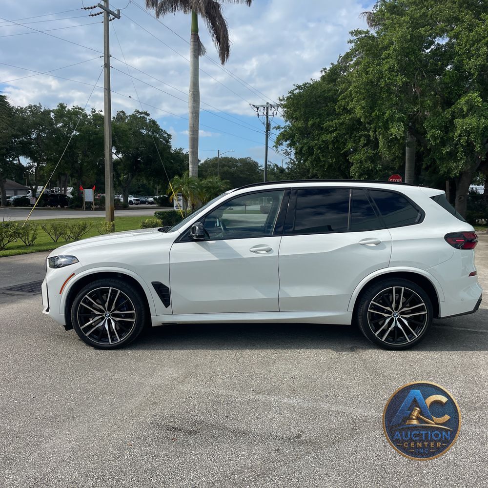 2025 BMW X5 M60i