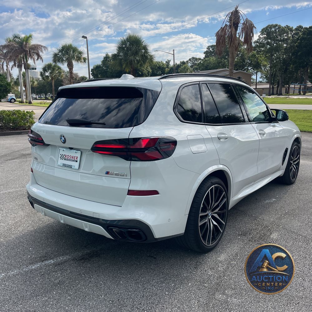 2025 BMW X5 M60i