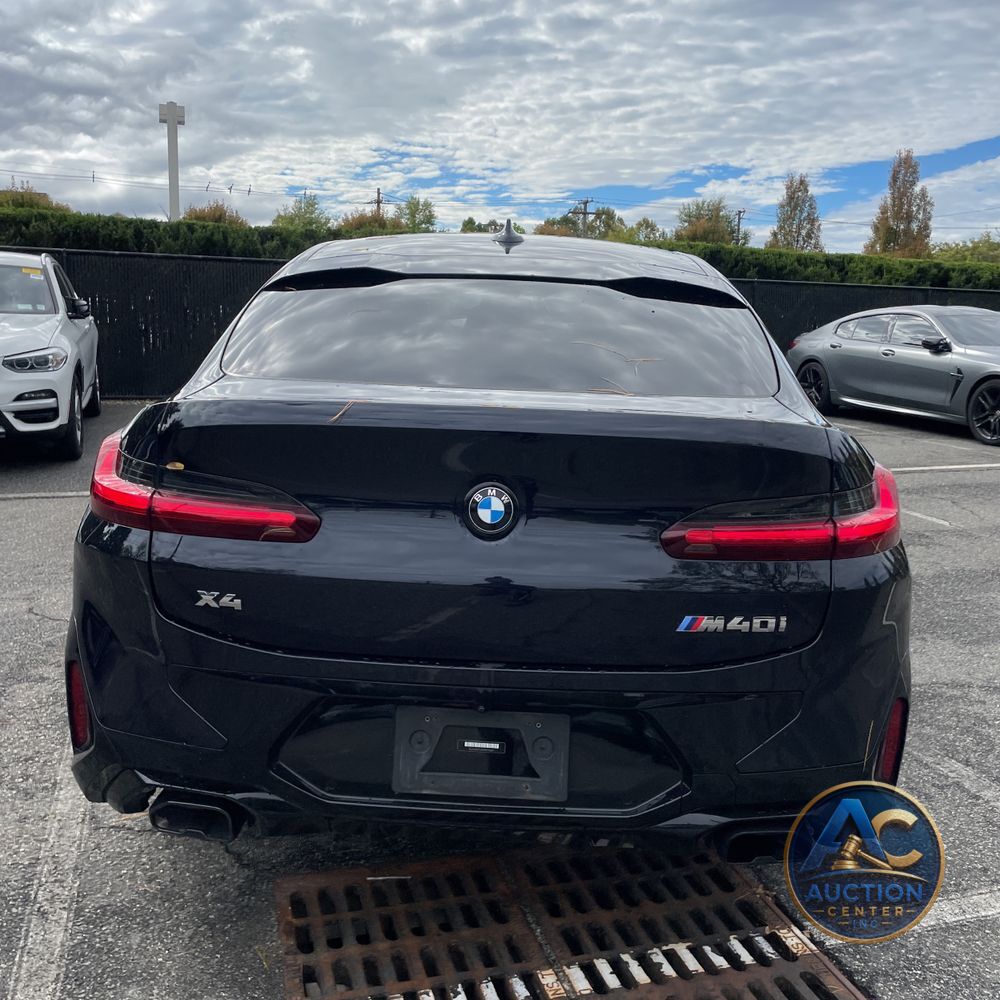 2023 BMW X4 M40i