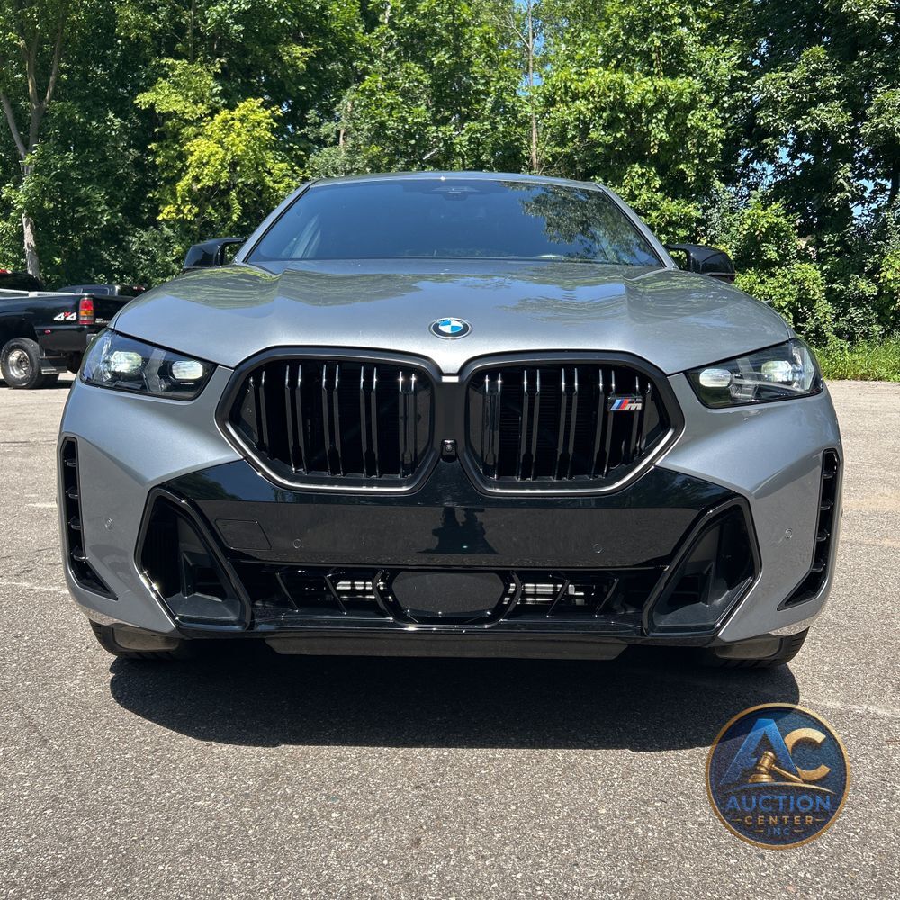 2024 BMW X6 M60i