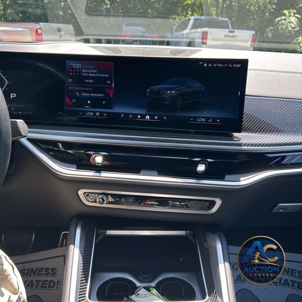 2024 BMW X6 M60i