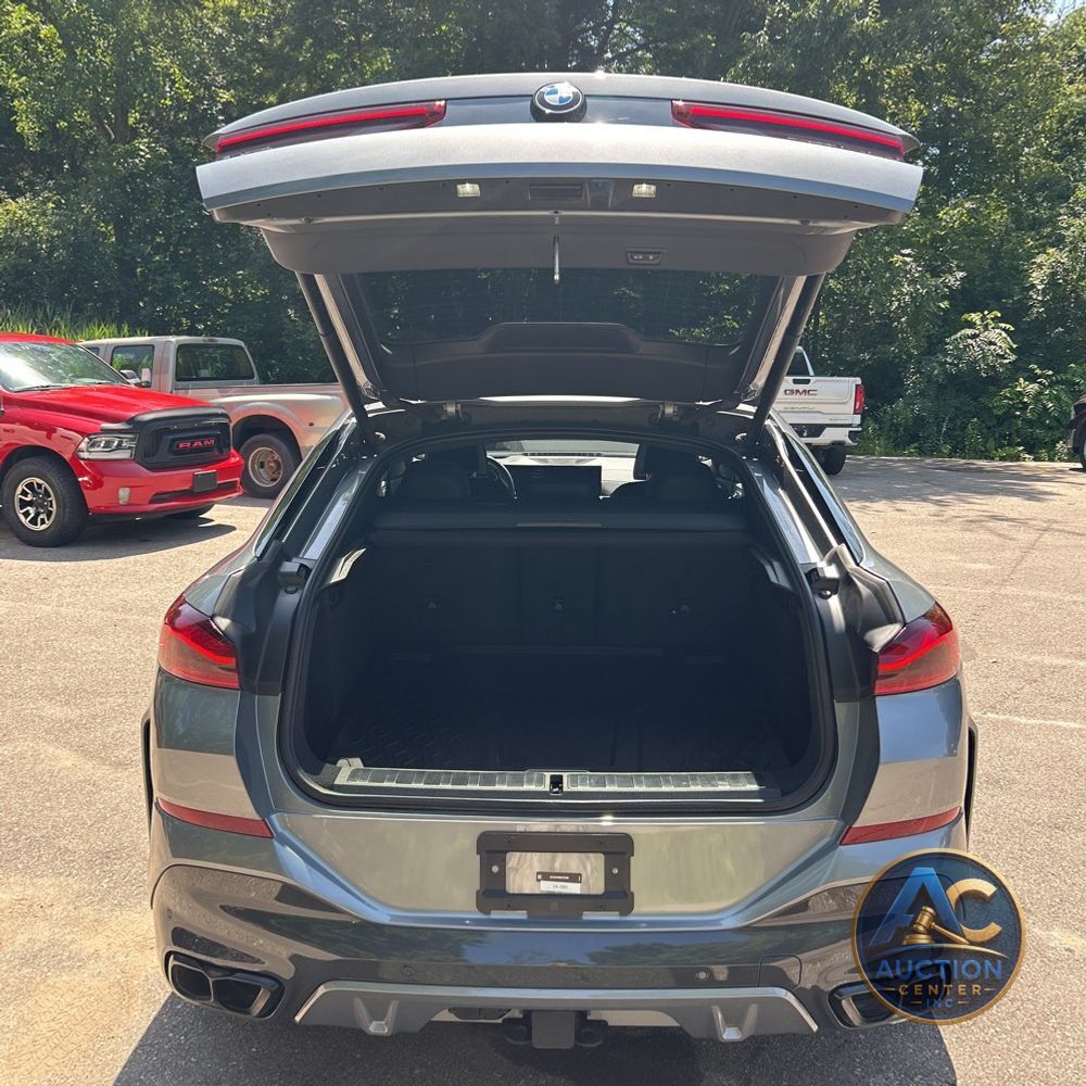 2024 BMW X6 M60i