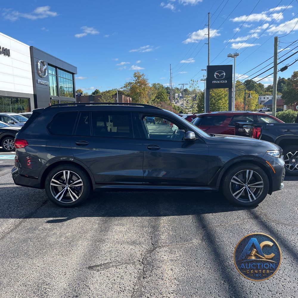 2022 BMW X7 M50i