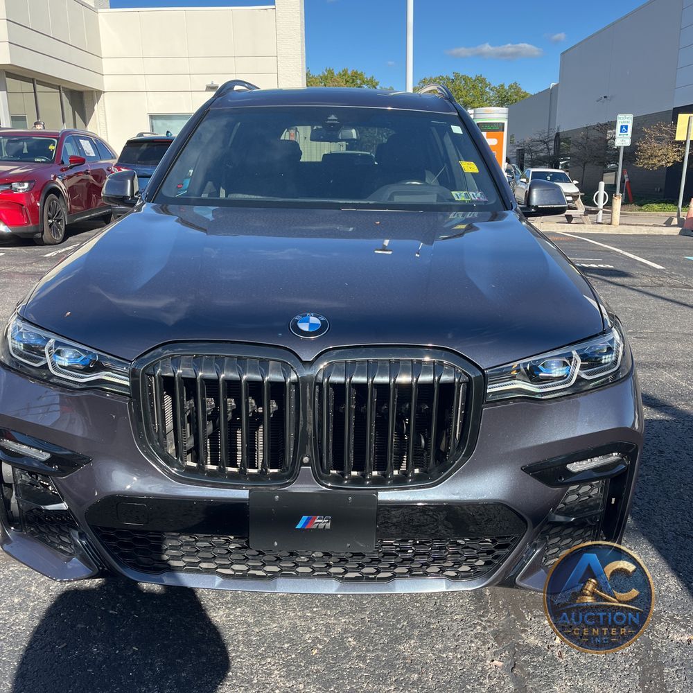 2022 BMW X7 M50i