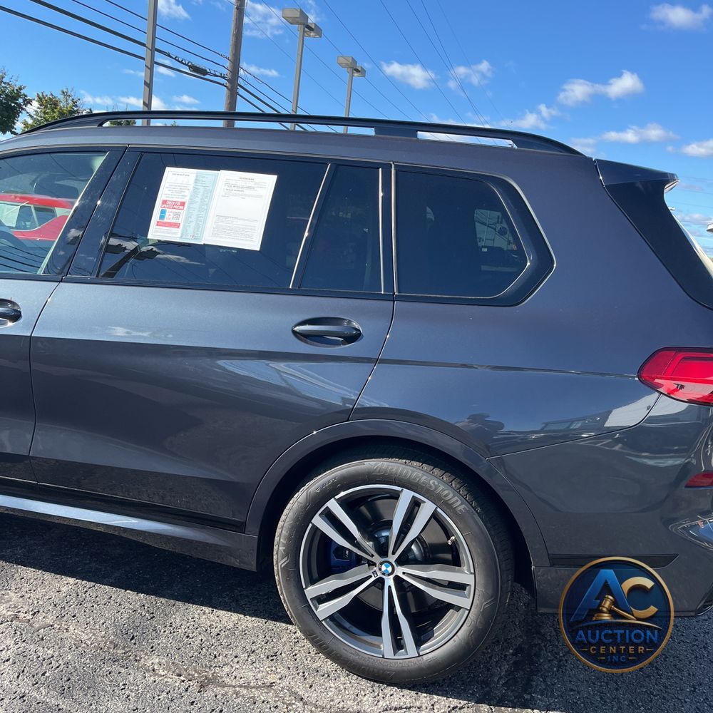 2022 BMW X7 M50i