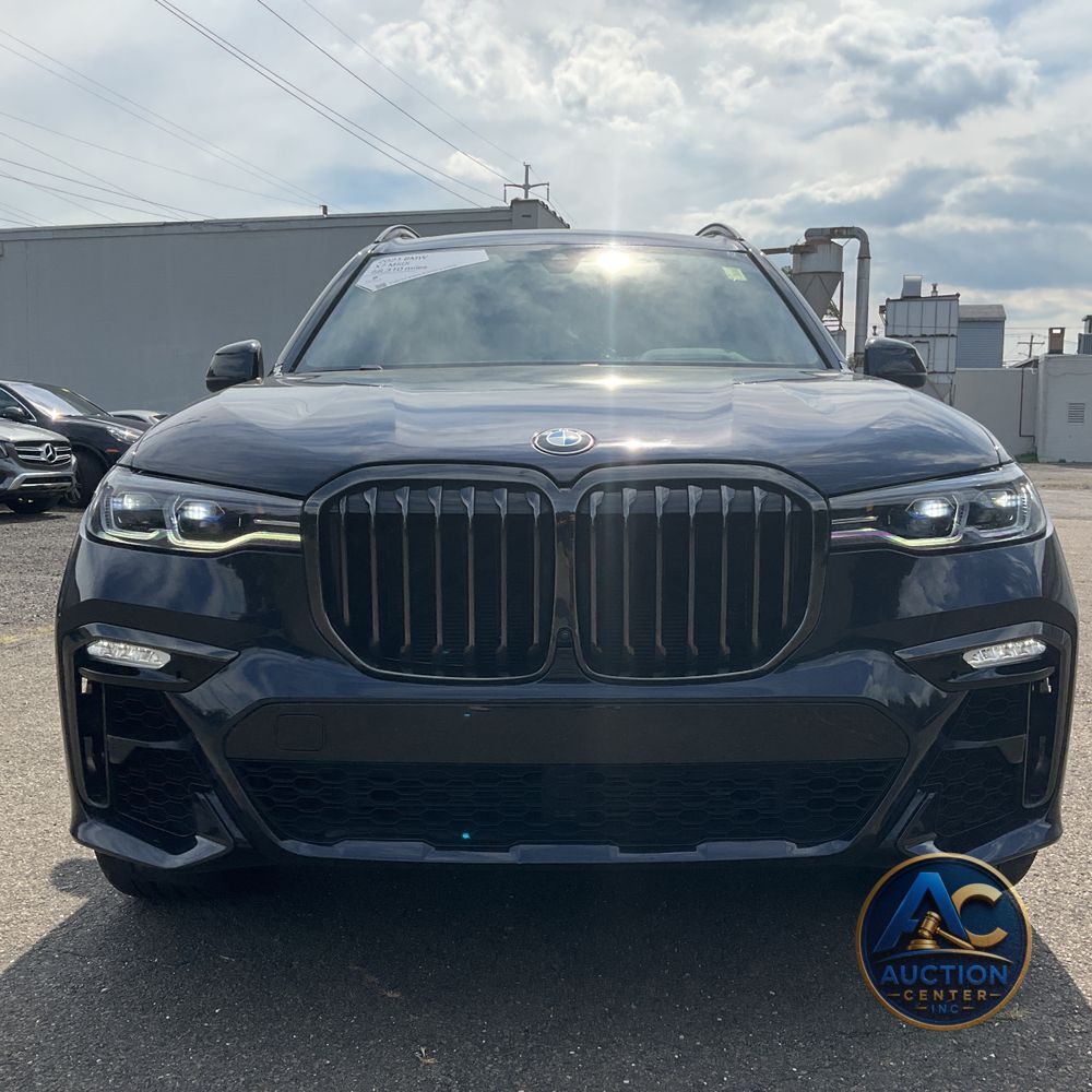2021 BMW X7 M50i