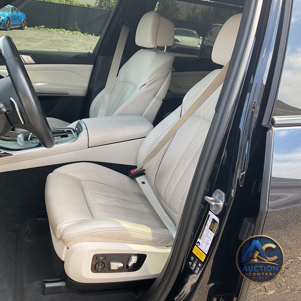 2021 BMW X7 M50i