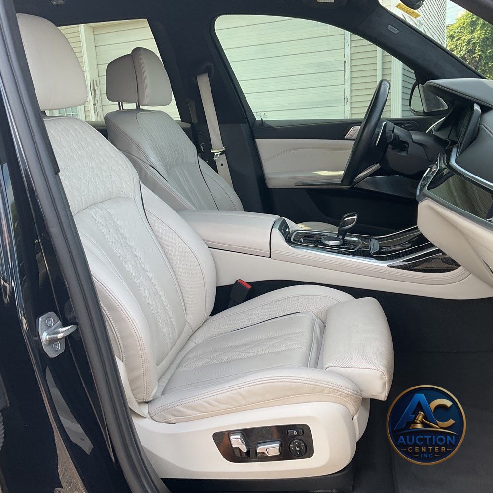 2021 BMW X7 M50i