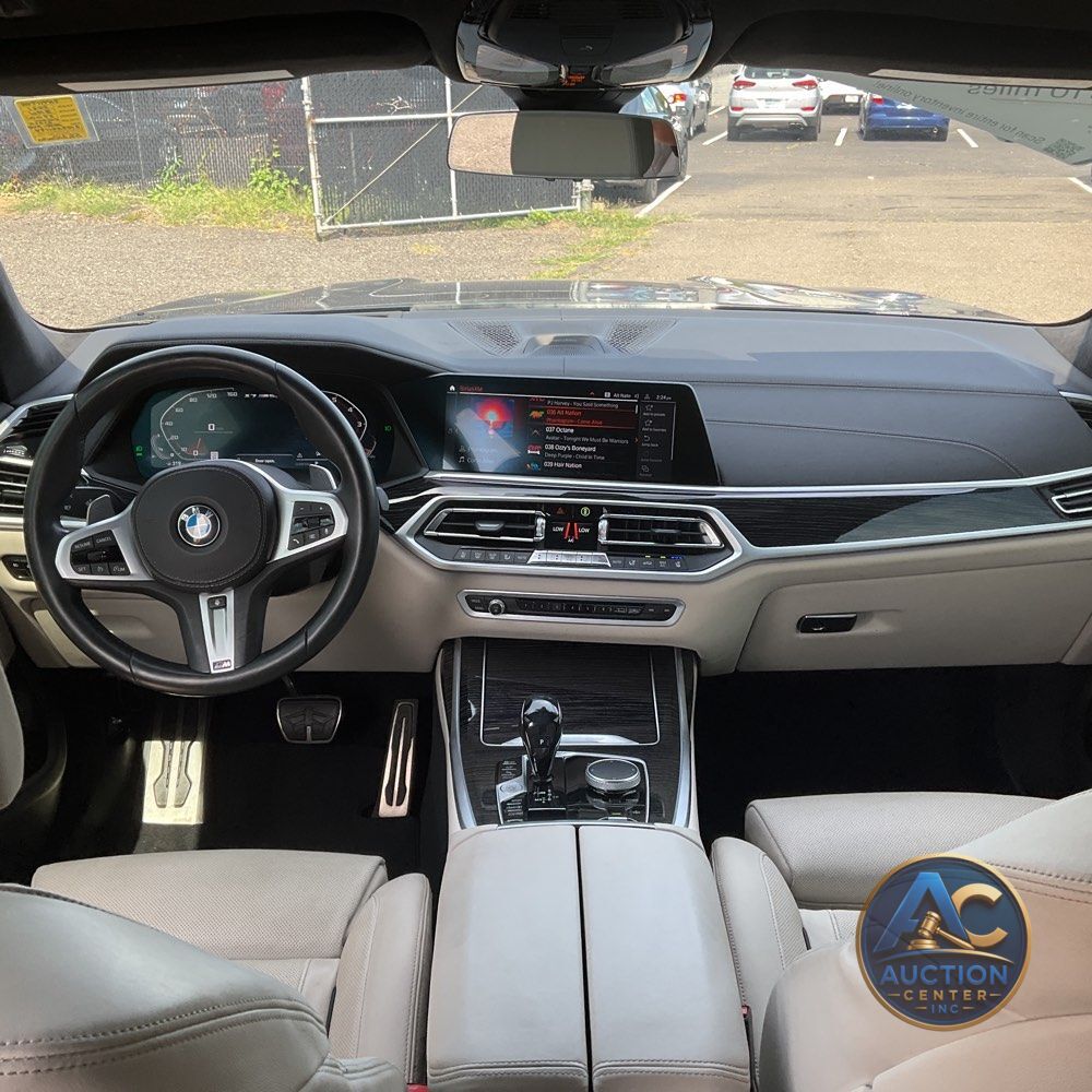2021 BMW X7 M50i