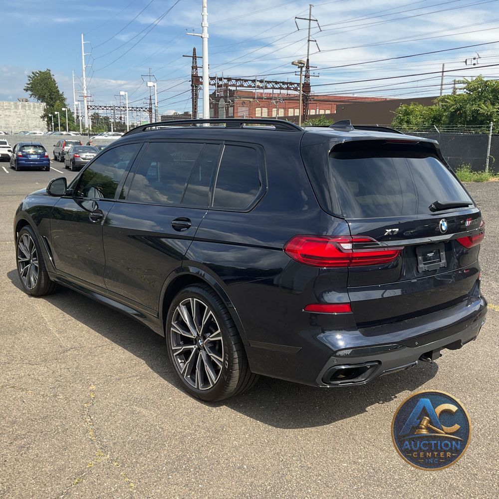 2021 BMW X7 M50i