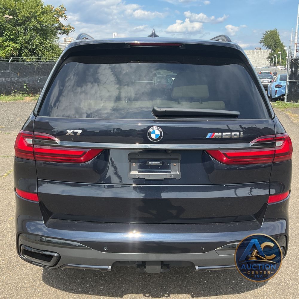 2021 BMW X7 M50i