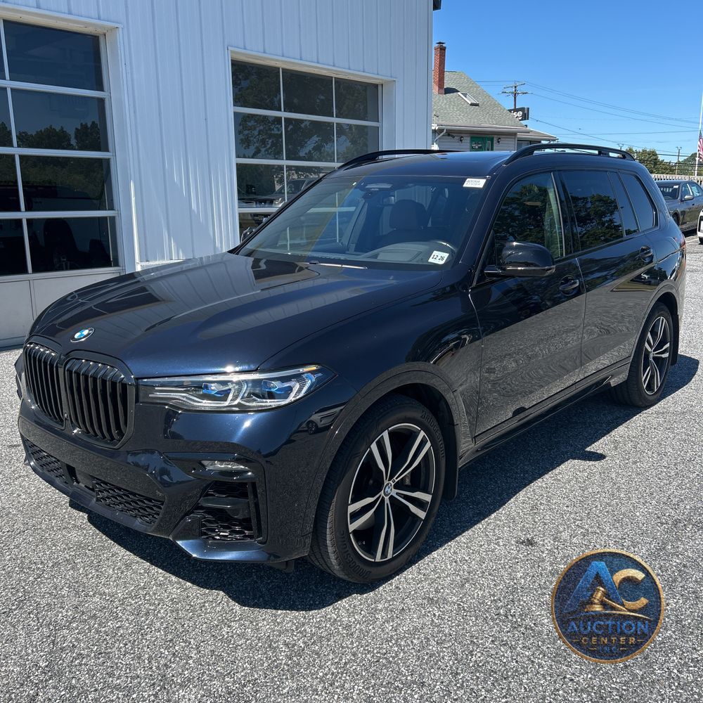 2022 BMW X7 M50i