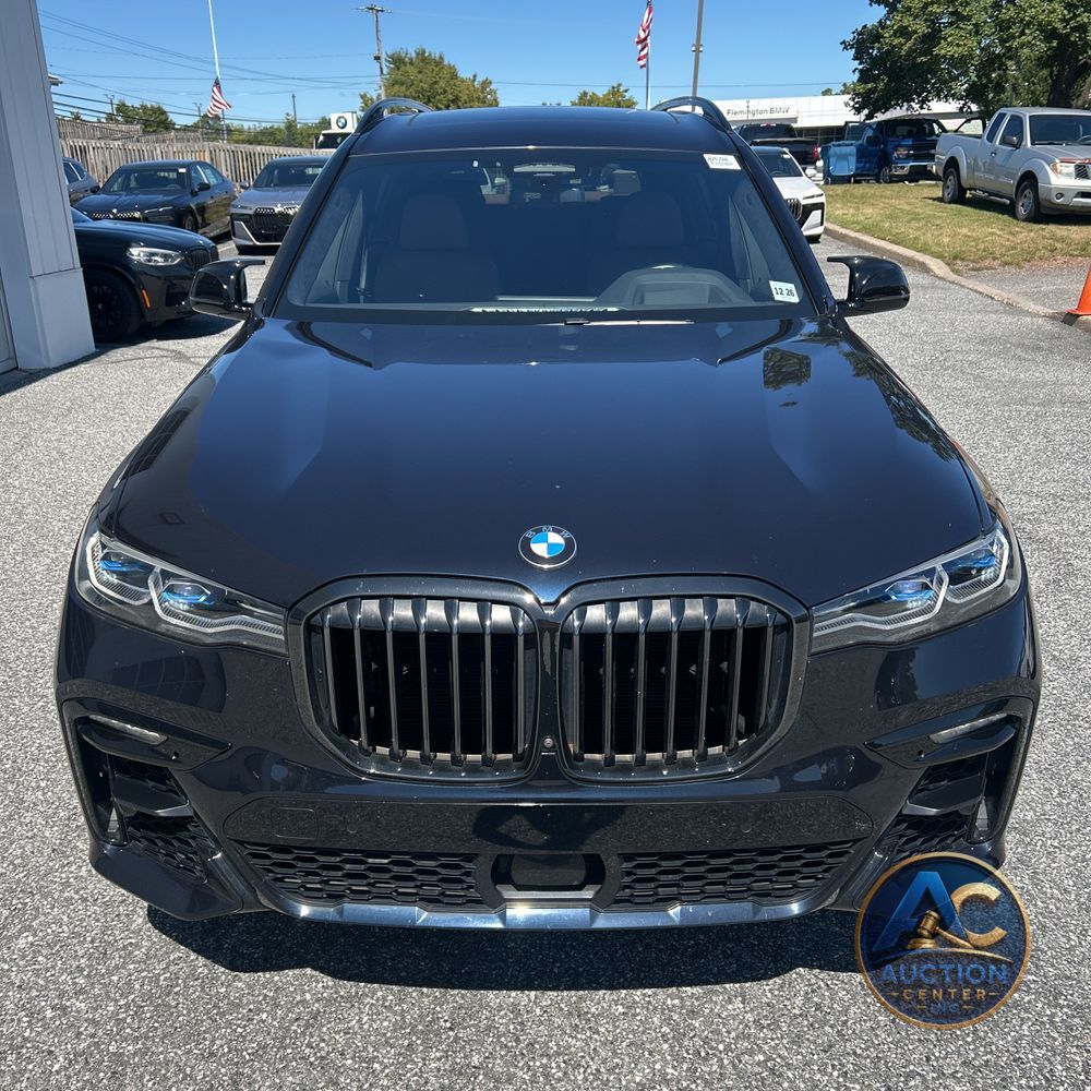 2022 BMW X7 M50i