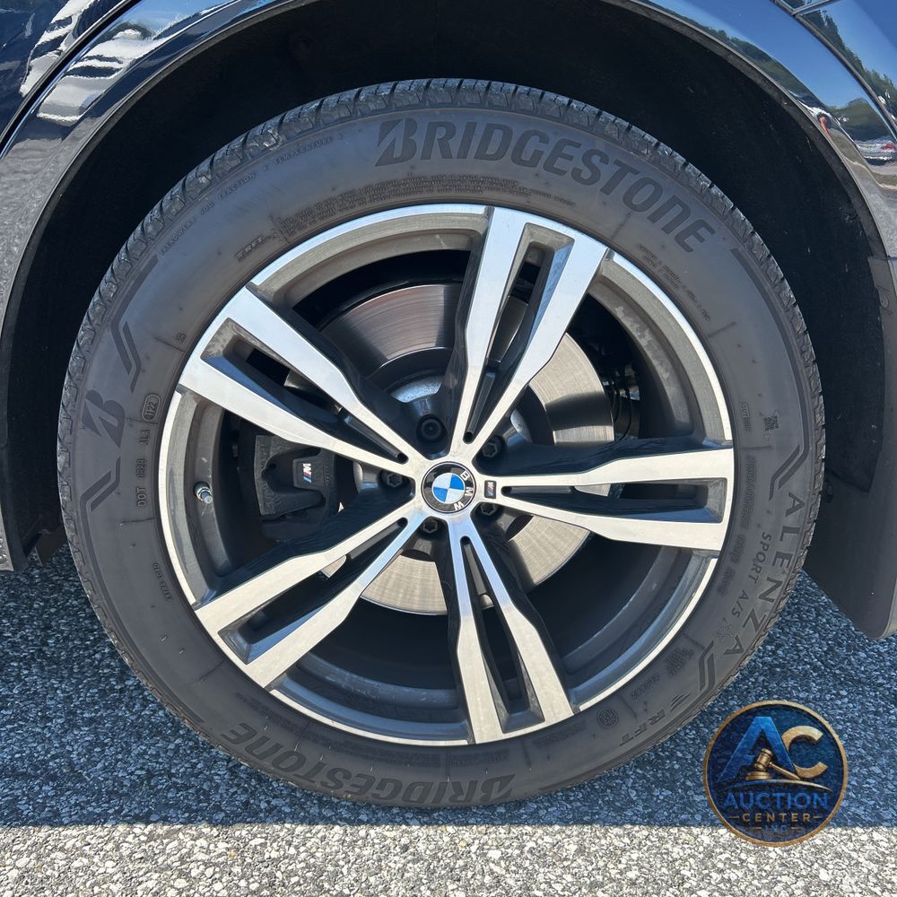 2022 BMW X7 M50i