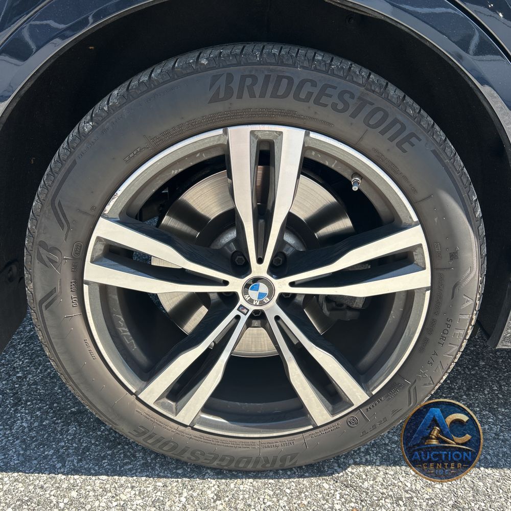 2022 BMW X7 M50i