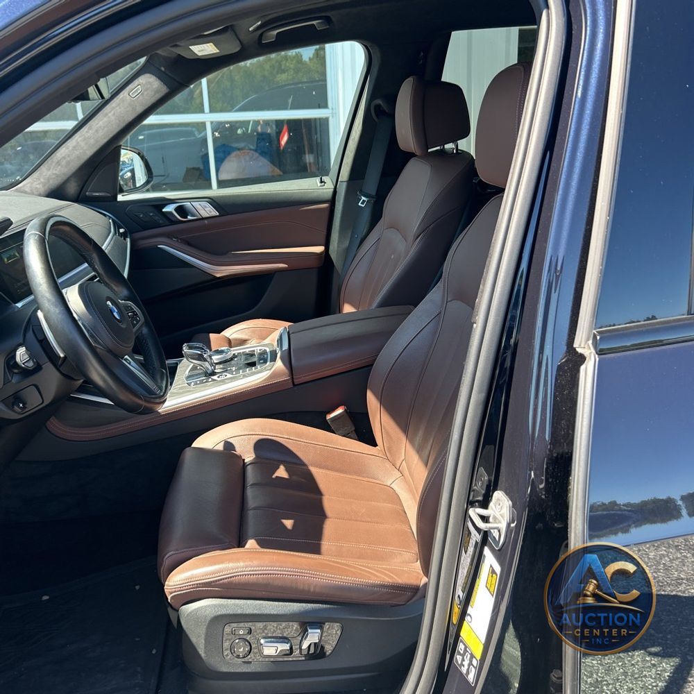 2022 BMW X7 M50i