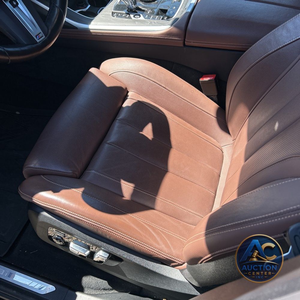 2022 BMW X7 M50i
