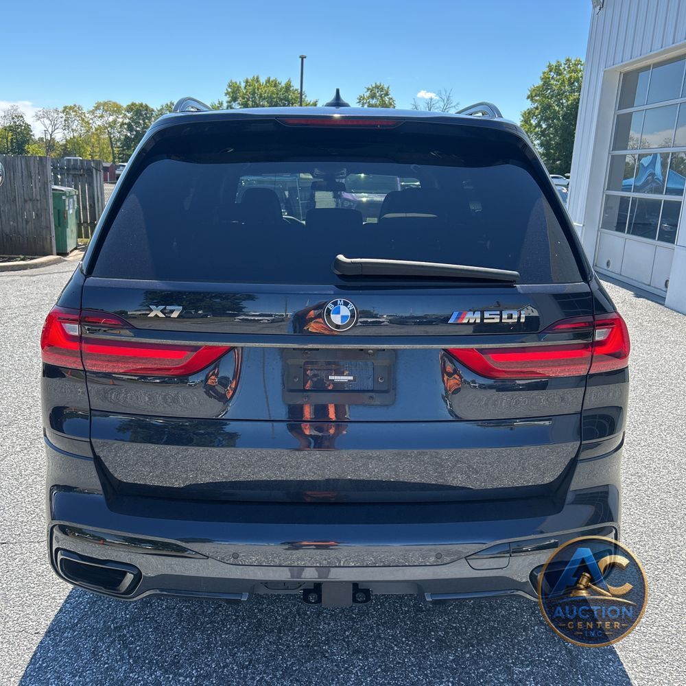 2022 BMW X7 M50i