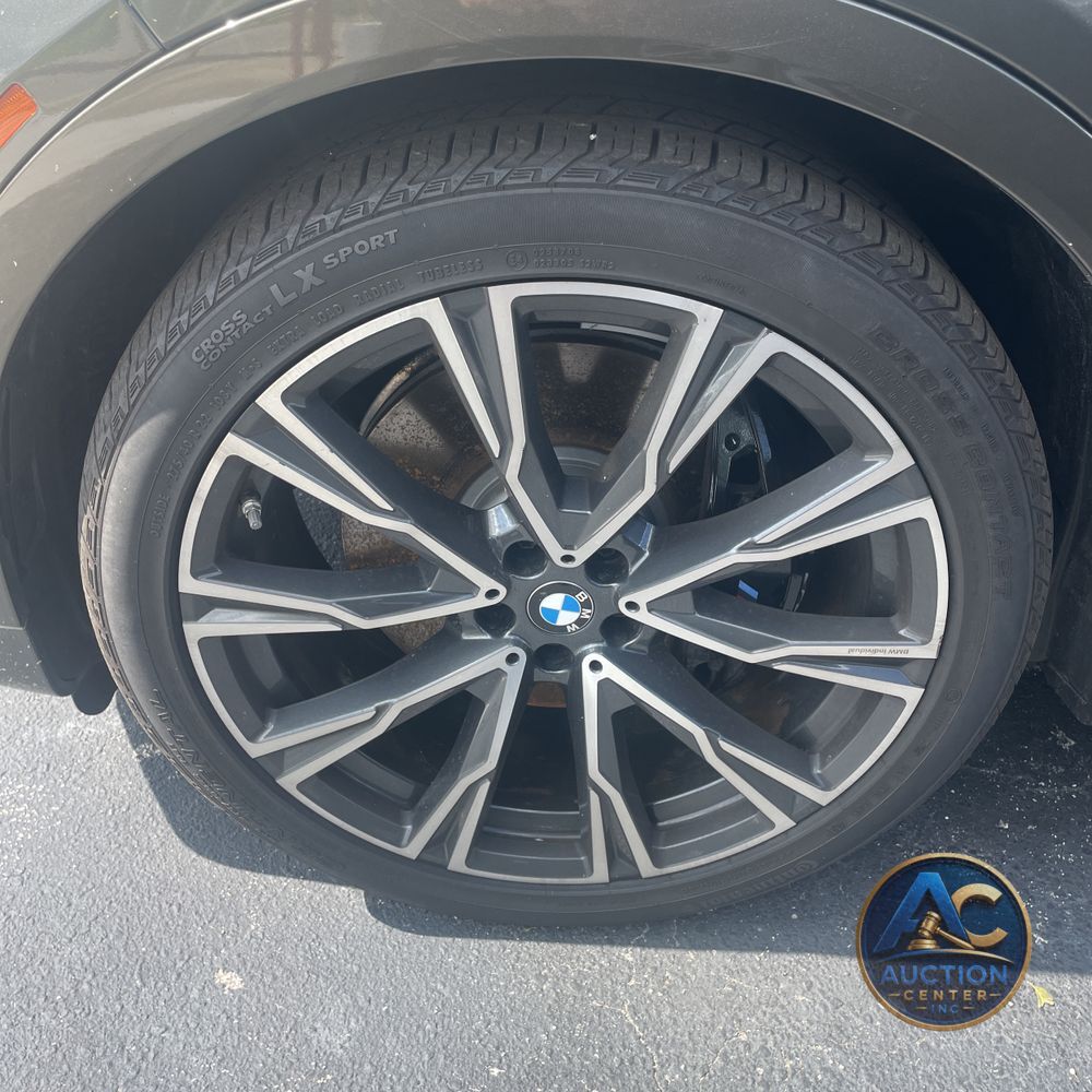 2022 BMW X7 M50i