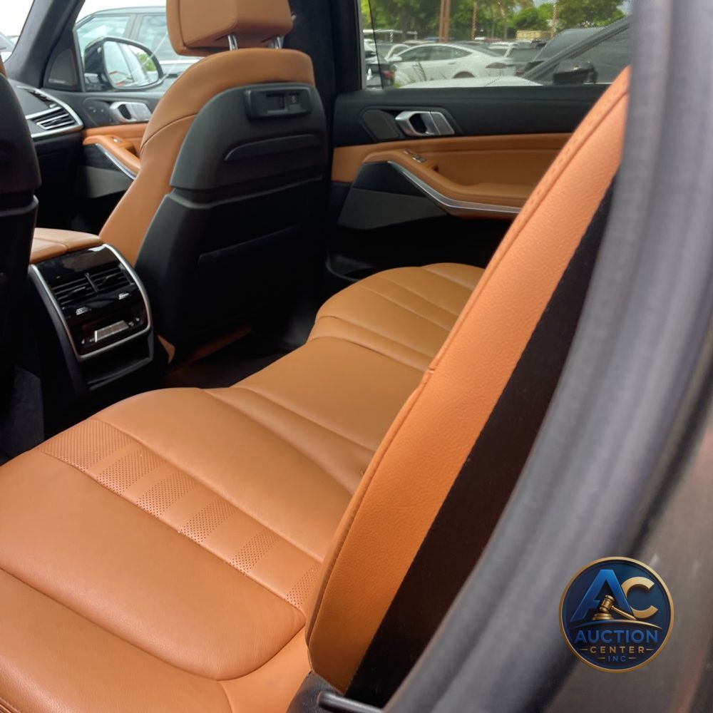 2022 BMW X7 M50i