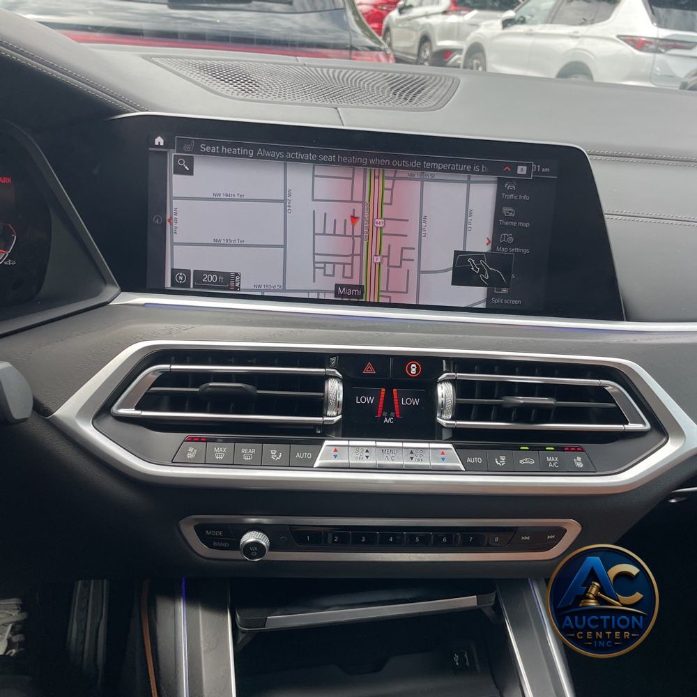 2022 BMW X7 M50i