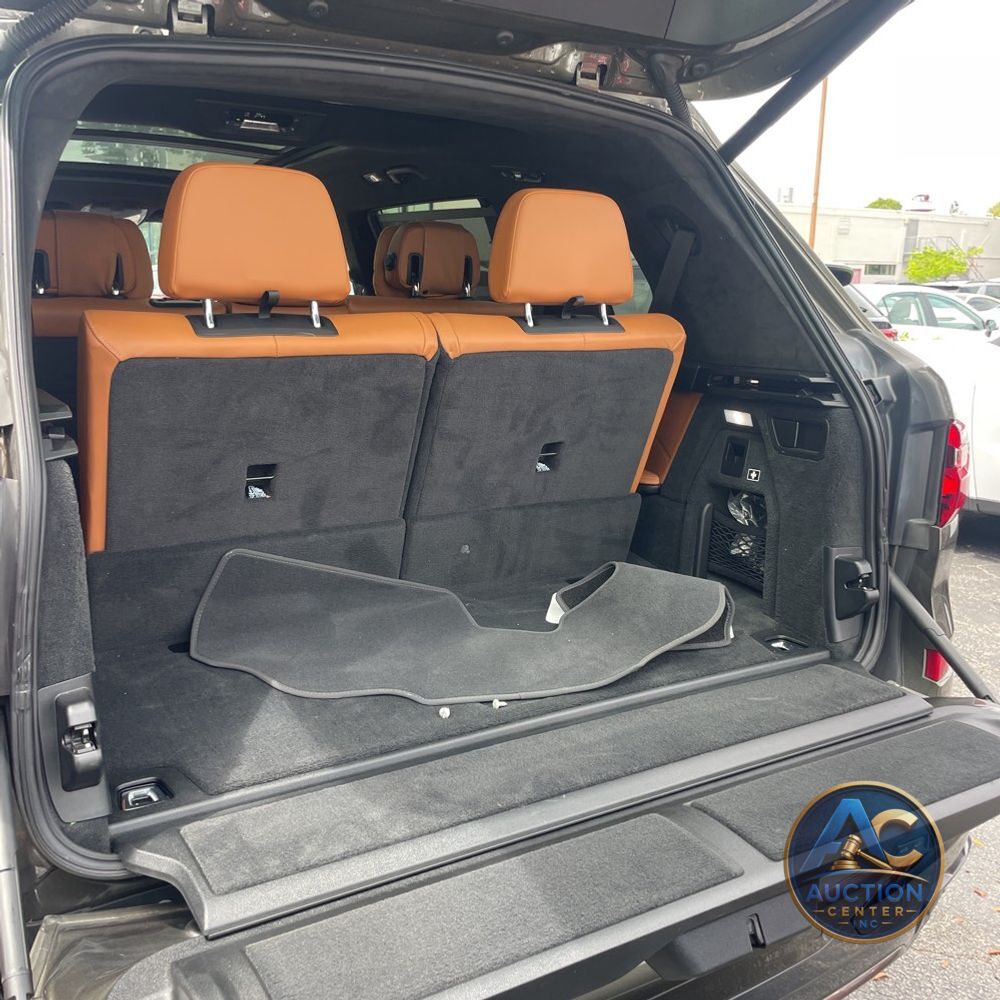 2022 BMW X7 M50i