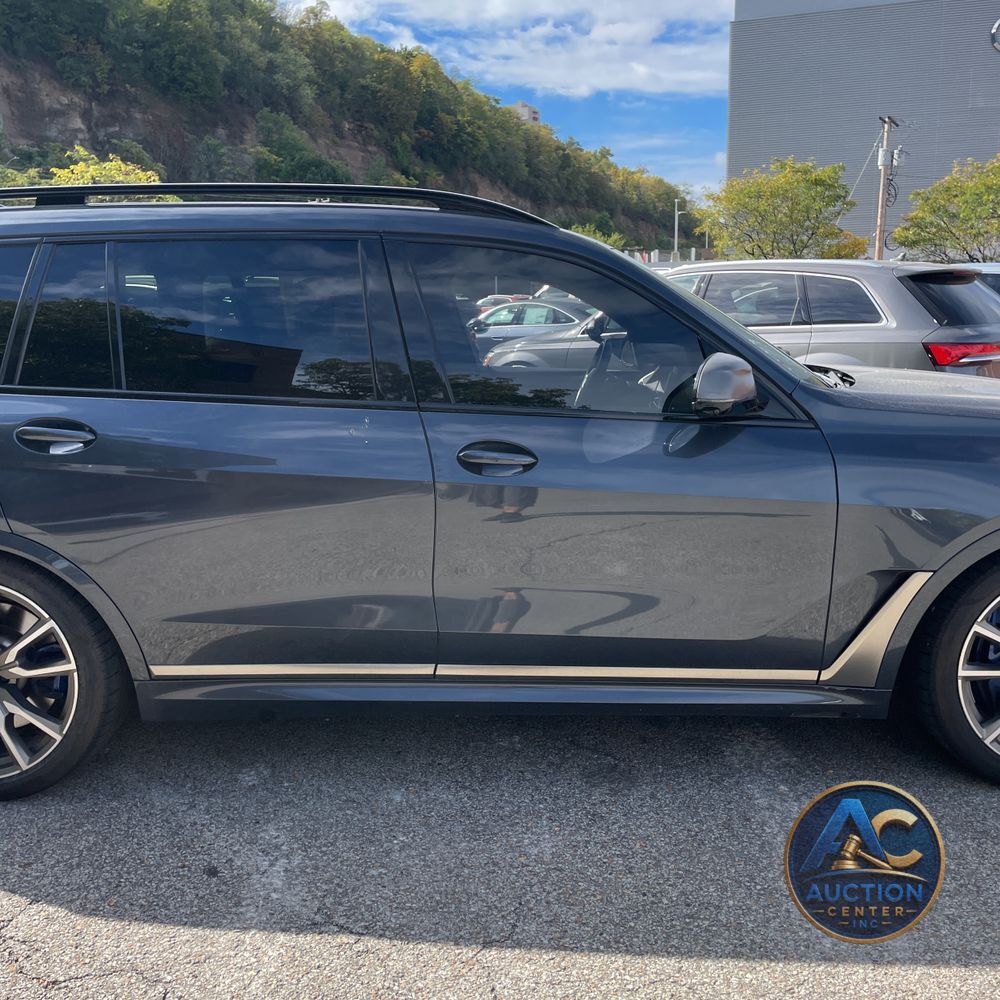 2022 BMW X7 M50i