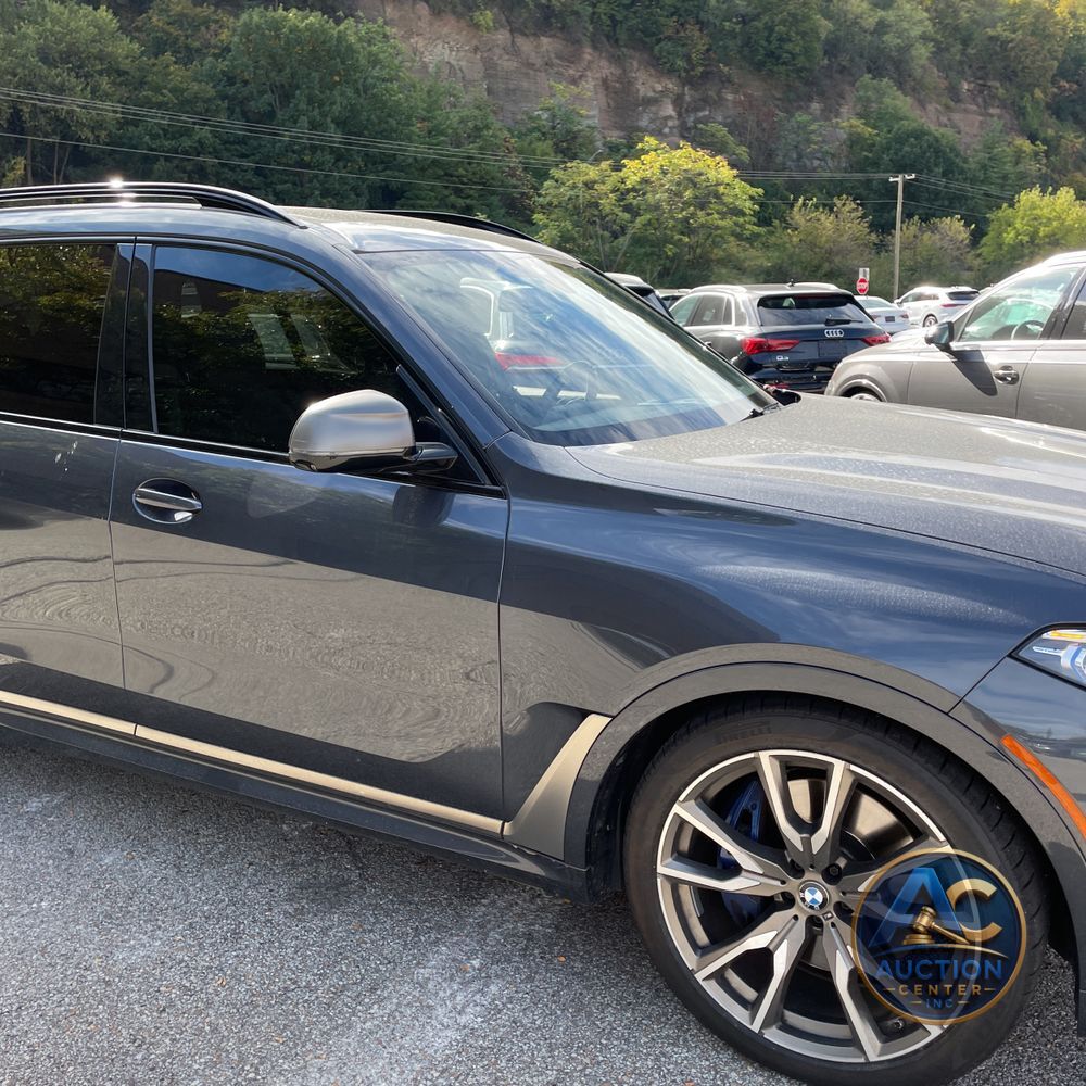 2022 BMW X7 M50i