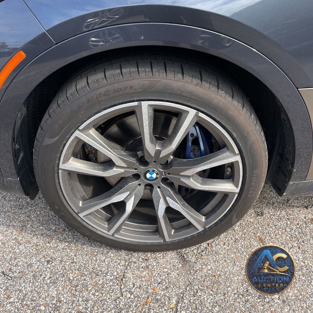 2022 BMW X7 M50i