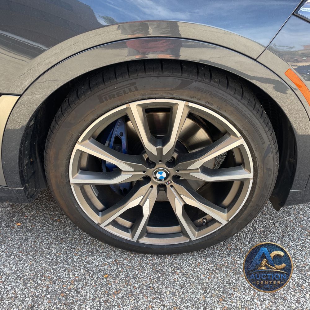 2022 BMW X7 M50i