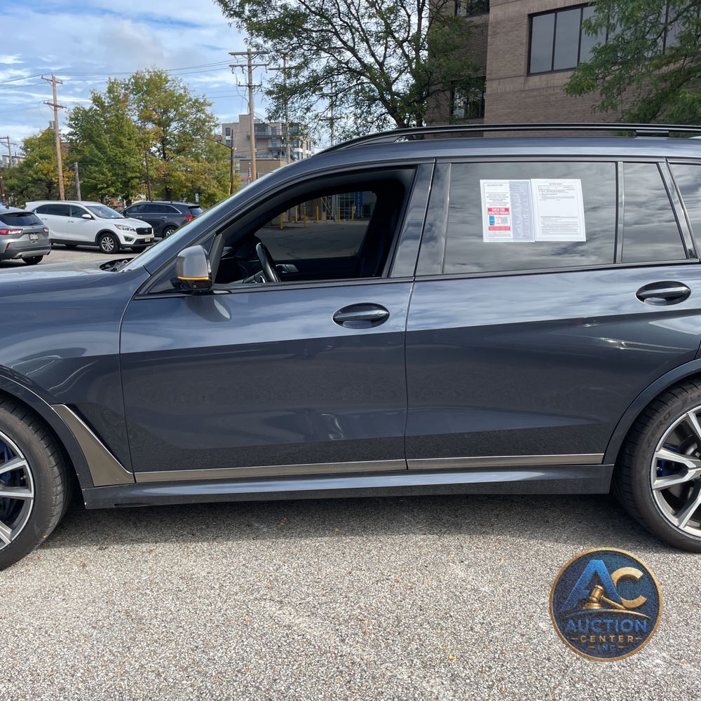 2022 BMW X7 M50i