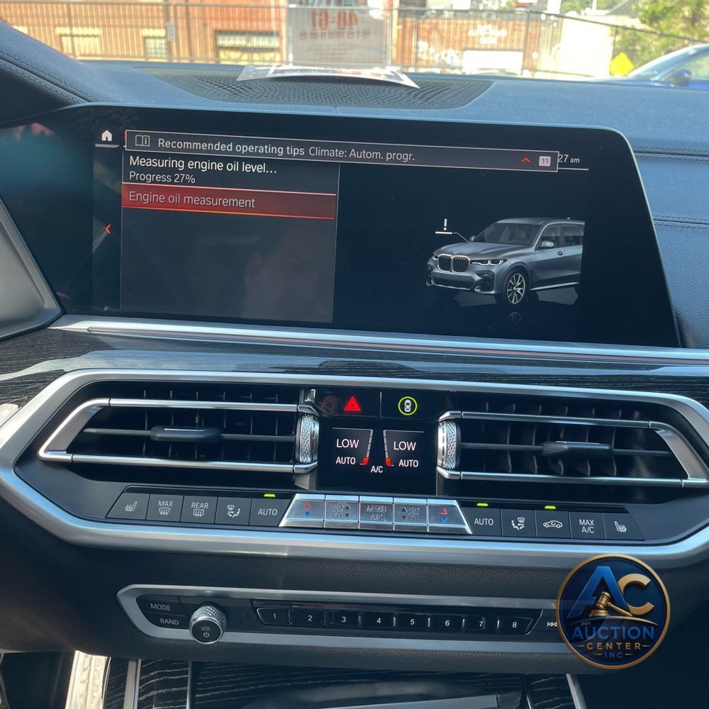 2022 BMW X7 M50i