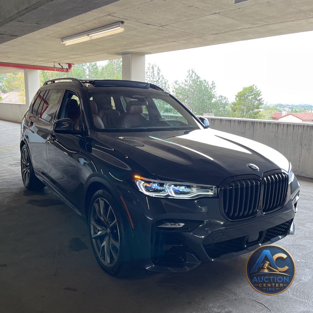 2022 BMW X7 M50i